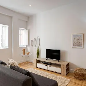 https://alfama-chic-penabuquel3.hotels-lisbon-portugal.com
