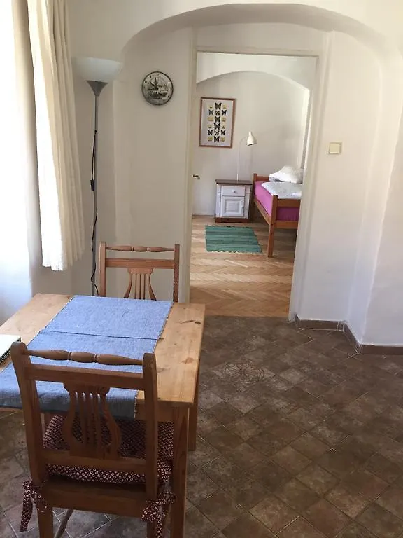 Apartments At The Golden Plough Prága