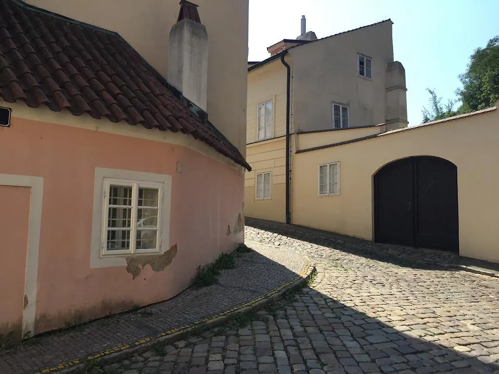 Apartments At The Golden Plough Prága Csehország